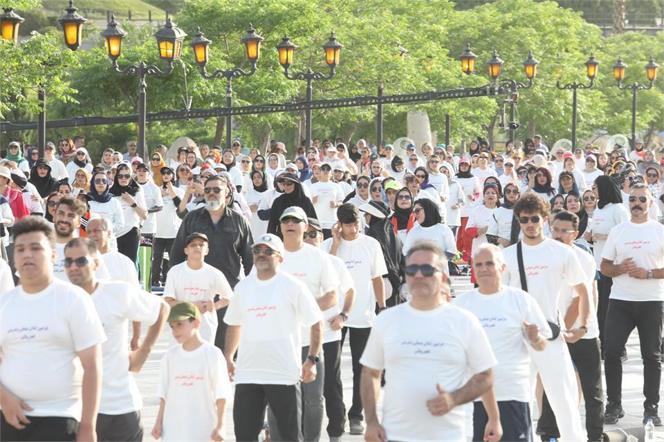 همایش بزرگ ۱۲۰۰ نفره خانوادگی پیلاتس برگزار شد/ روز با شکوه پیلاتسی‌ها در محوطه دریاچه هنر